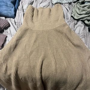 Amazon turtleneck sweater vest size small